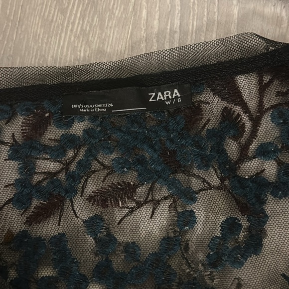 Zara WB Women’s Size S Black Mesh Floral Embroidered Tulle Sheer Top - Picture 8 of 8